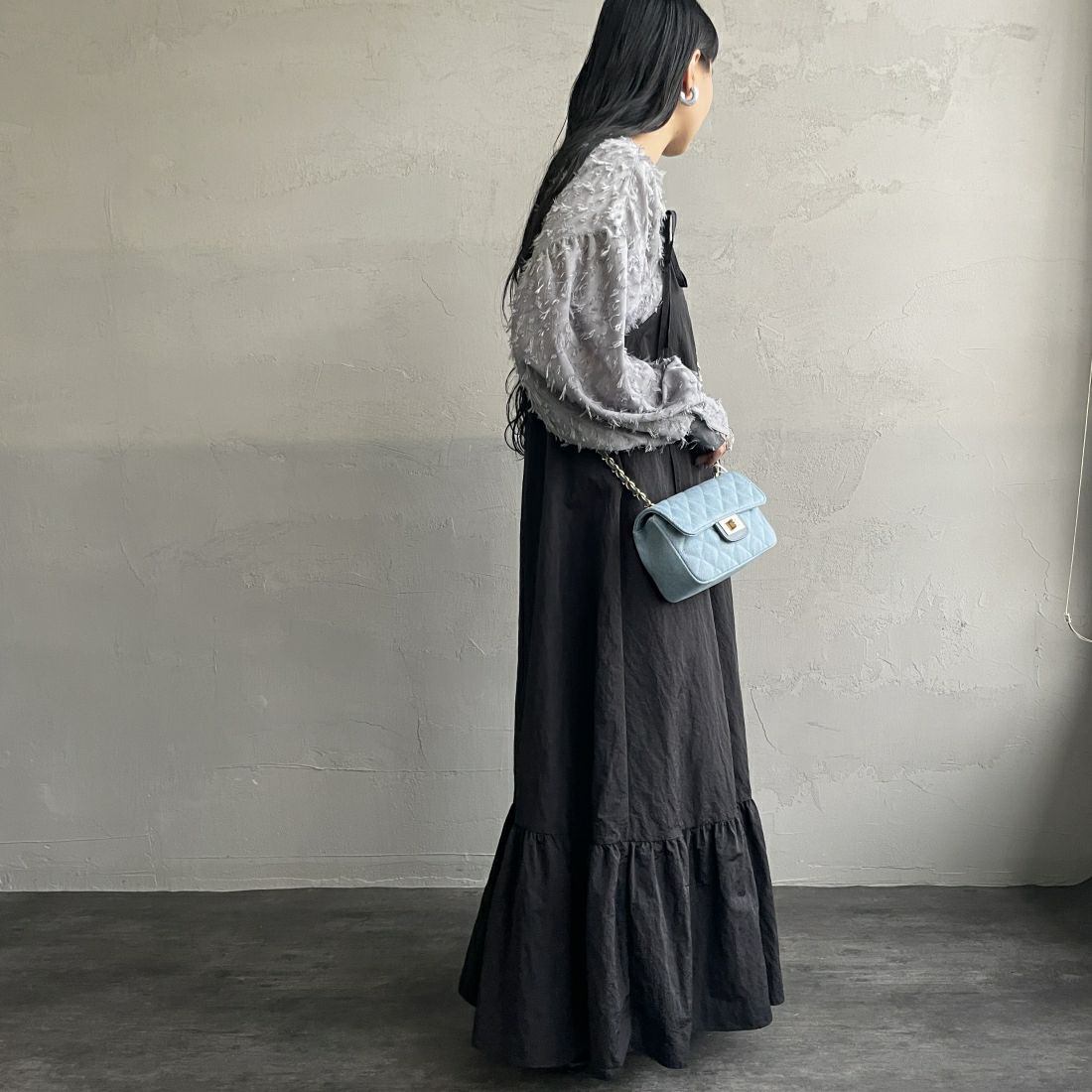 By/m [バイエム] ジャガードフリンジ フェザーブラウス [23142060] 07 GRAY &&モデル身長：156cm 着用サイズ：F&&