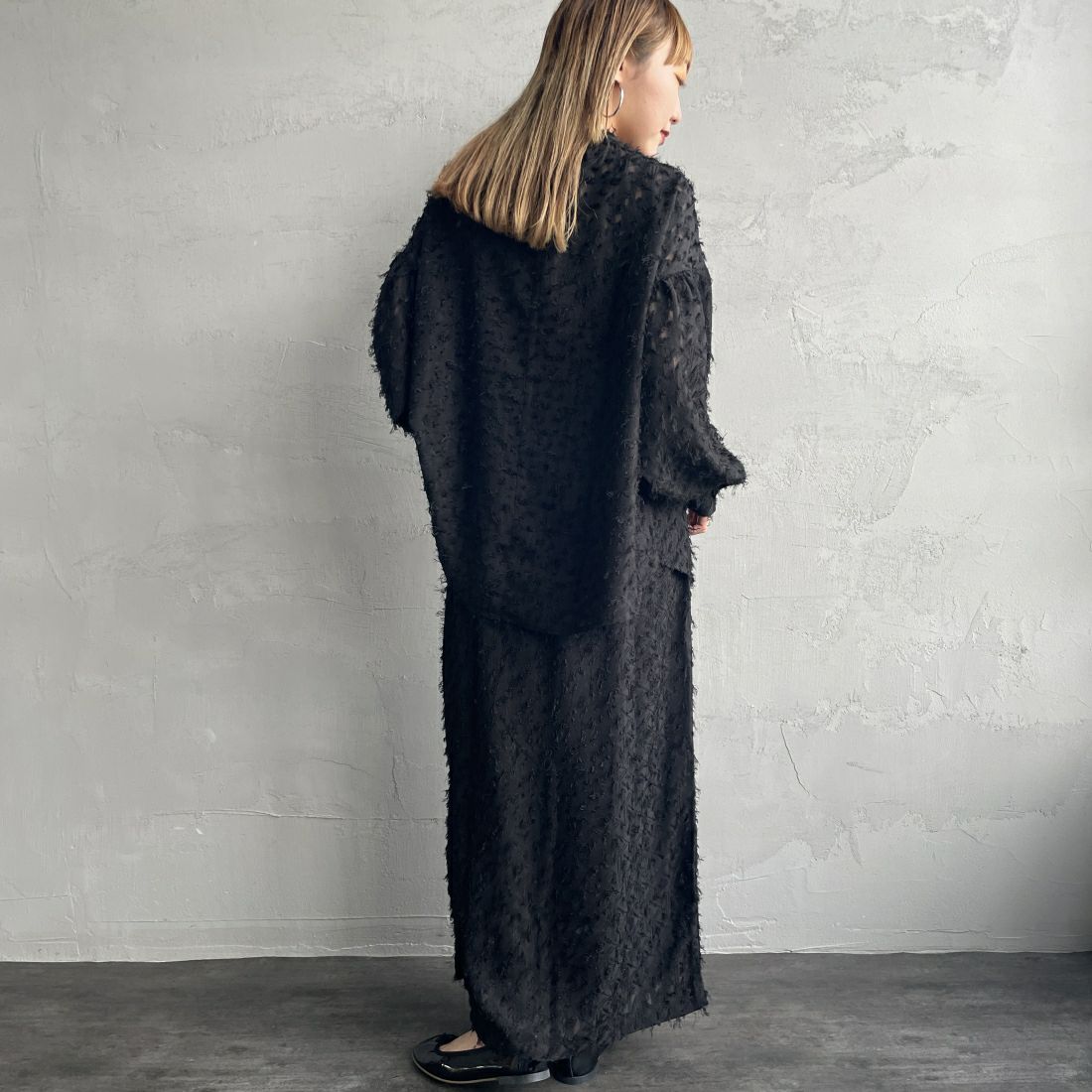 By/m [バイエム] ジャガードフリンジ フェザーブラウス [23142060] 09 BLACK &&モデル身長：156cm 着用サイズ：F&&
