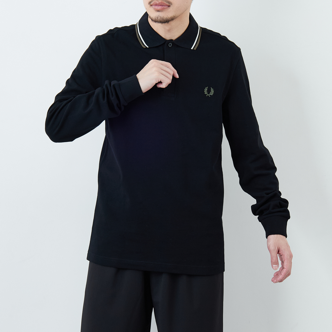 W54 BLK/EC