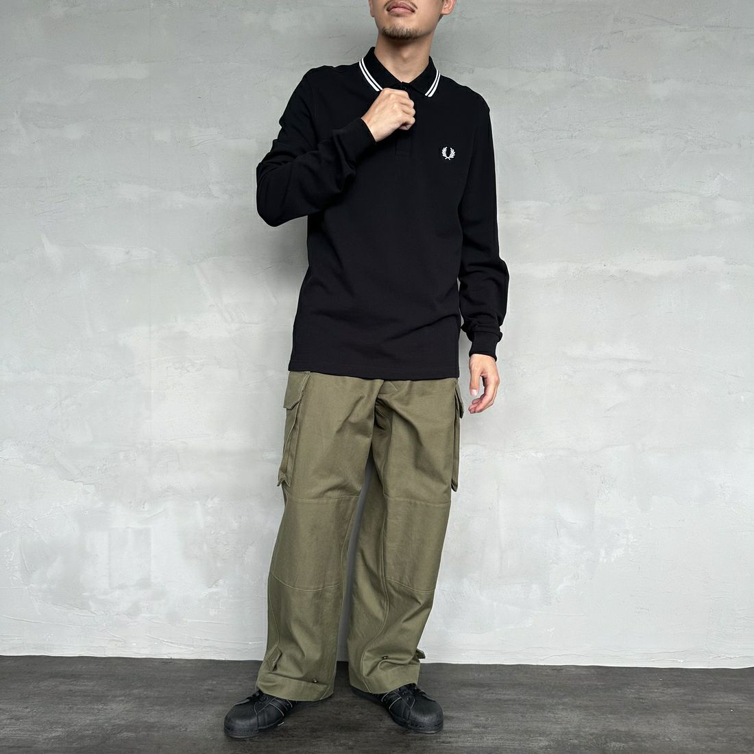 FRED PERRY [フレッドペリー] ツインティップライン ロングスリーブポロシャツ [M3636] 350 BLACK &&モデル身長：168cm 着用サイズ：M&&