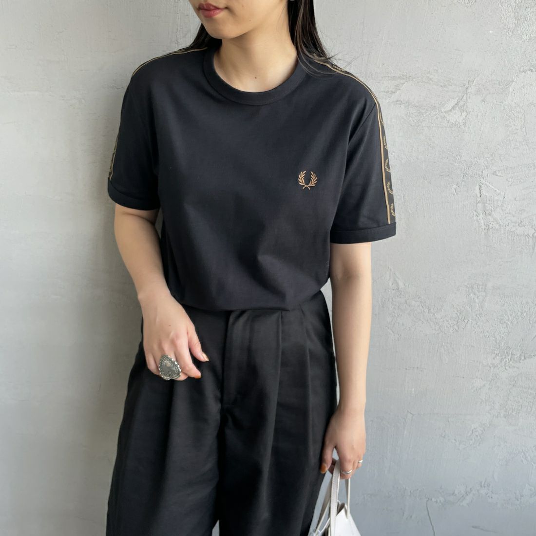 FRED PERRY [フレッドペリー] コントラストテープ リンガーTシャツ