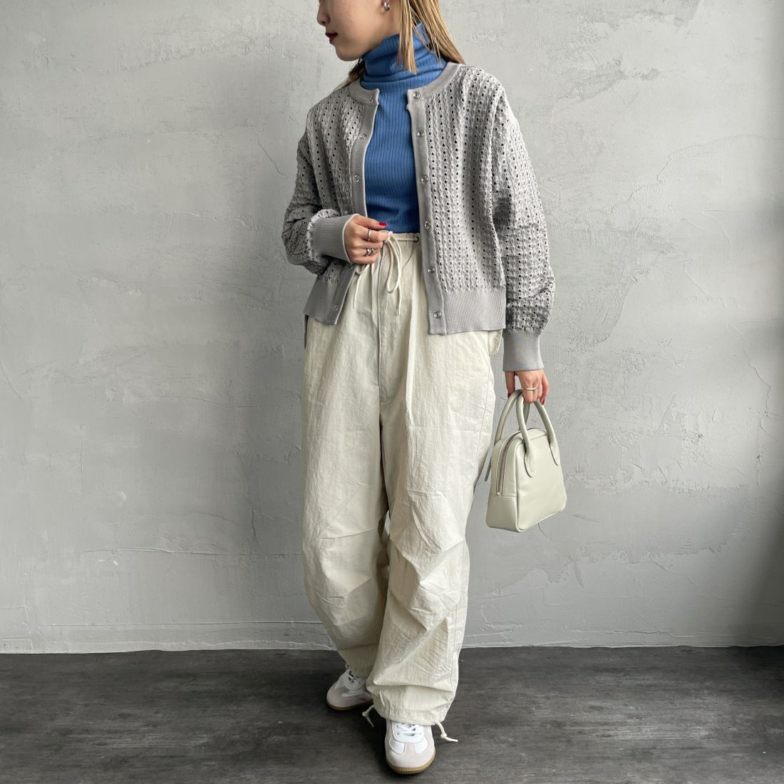 Maison de L'allure [メゾン ドゥ ラリュール] 透かし柄 スポンディッシュカーディガン [23131007] 05 L.GRAY &&モデル身長：156cm 着用サイズ：F&&
