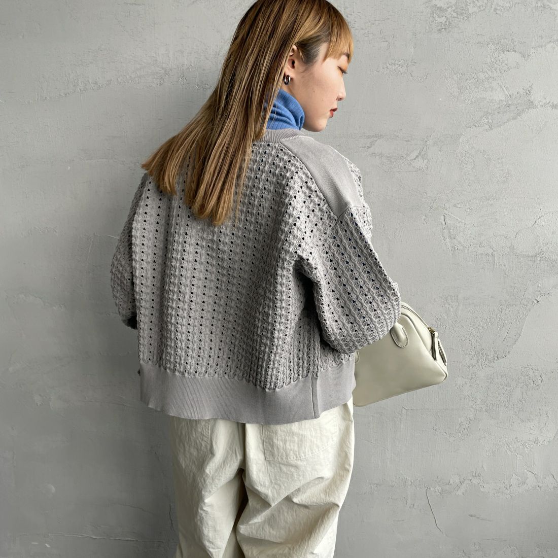 Maison de L'allure [メゾン ドゥ ラリュール] 透かし柄 スポンディッシュカーディガン [23131007] 05 L.GRAY &&モデル身長：156cm 着用サイズ：F&&