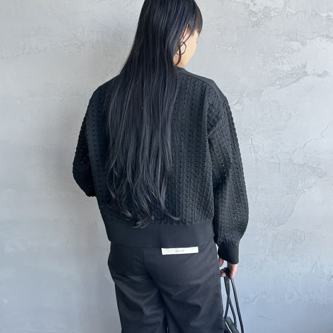 Maison de L'allure [メゾン ドゥ ラリュール] 透かし柄 スポンディッシュカーディガン [23131007] 09 BLACK &&モデル身長：156cm 着用サイズ：F&&