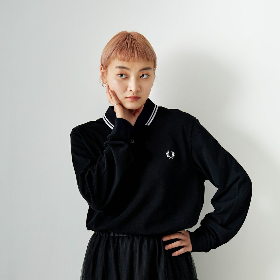 FRED PERRY [フレッドペリー] ツインティップライン ロングスリーブポロシャツ [M3636] 350 BLACK &&モデル身長：160cm 着用サイズ：S&&