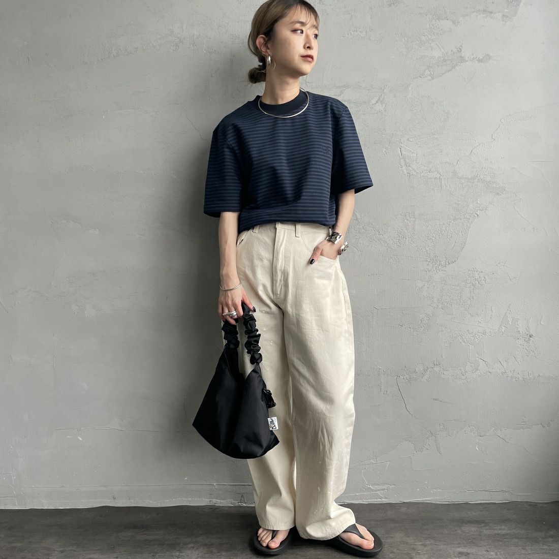FRED PERRY [フレッドペリー] ファインストライプ ヘビーウエイトTシャツ [M6581] Y92 NAVY/T &&モデル身長：150cm 着用サイズ：S&&