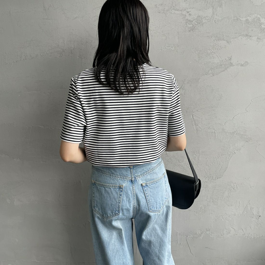 FRED PERRY [フレッドペリー] ファインストライプ ヘビーウエイトTシャツ [M6581] 267 NAVY/S &&モデル身長：160cm 着用サイズ：S&&