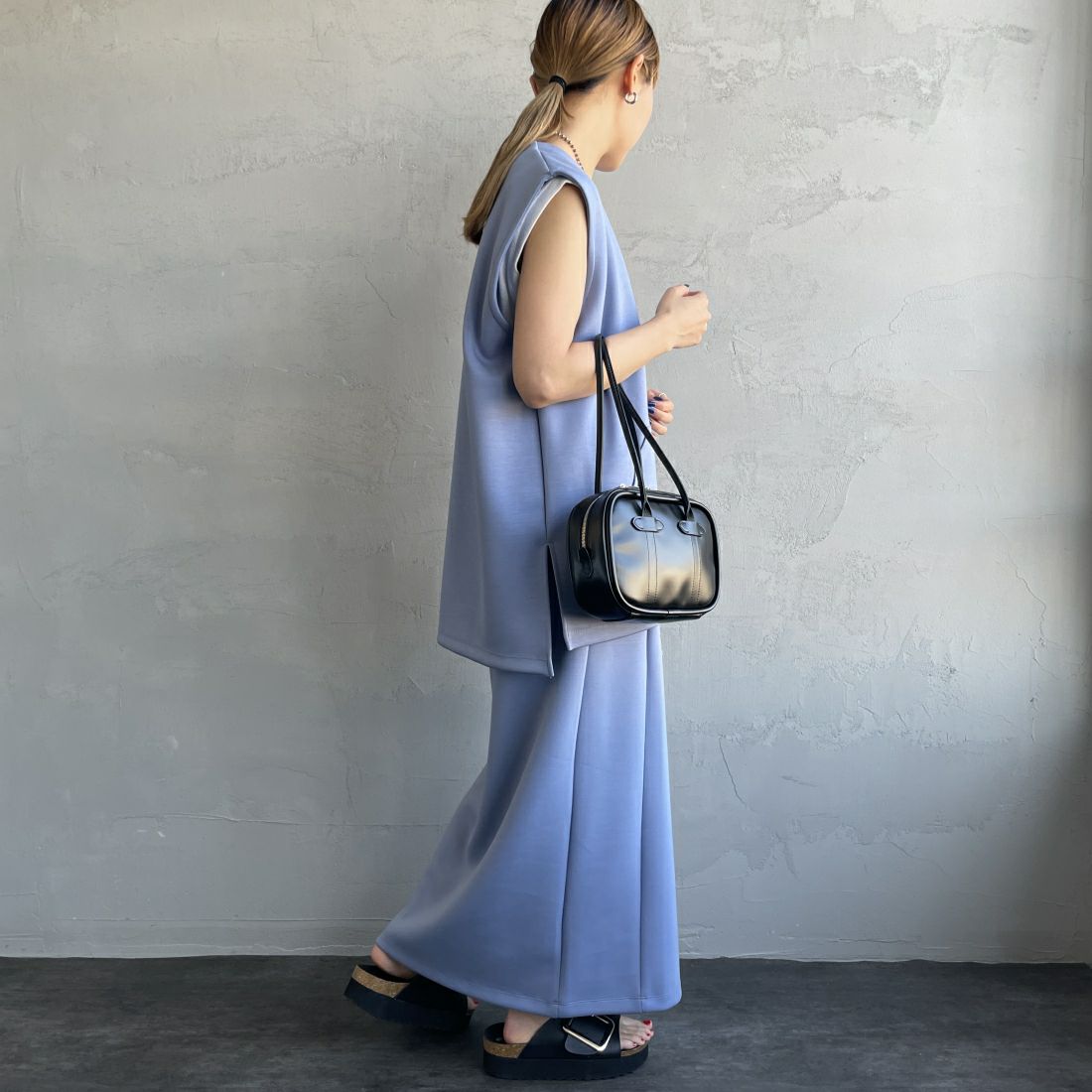 Maison de L'allure [メゾン ドゥ ラリュール] 切替デザイン ナロースカート [23142025] 12 BLUE&&モデル身長：156cm　着用サイズ：S&&