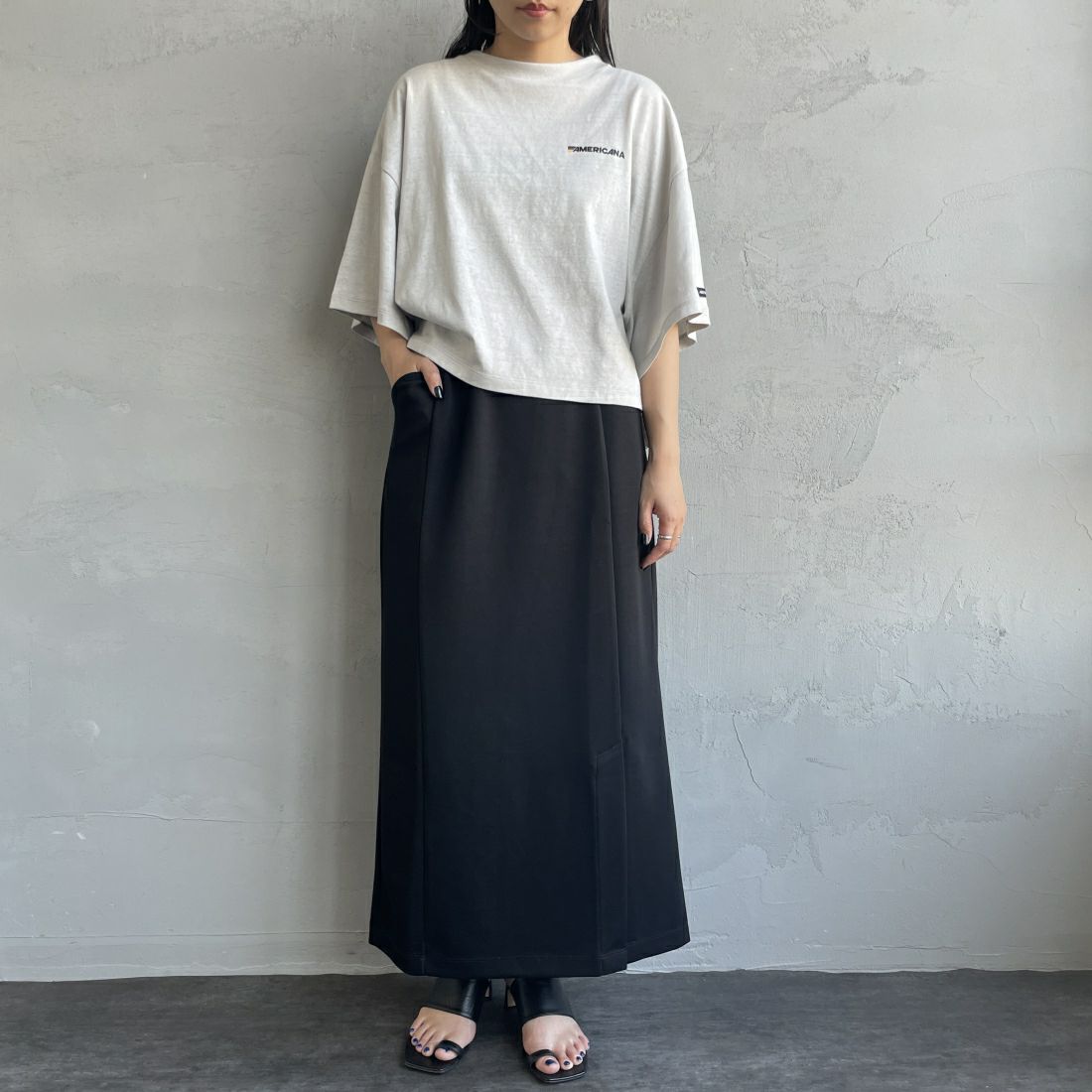 Maison de L'allure [メゾン ドゥ ラリュール] 切替デザイン ナロースカート [23142025] 09 BLACK&&モデル身長：156cm　着用サイズ：M&&