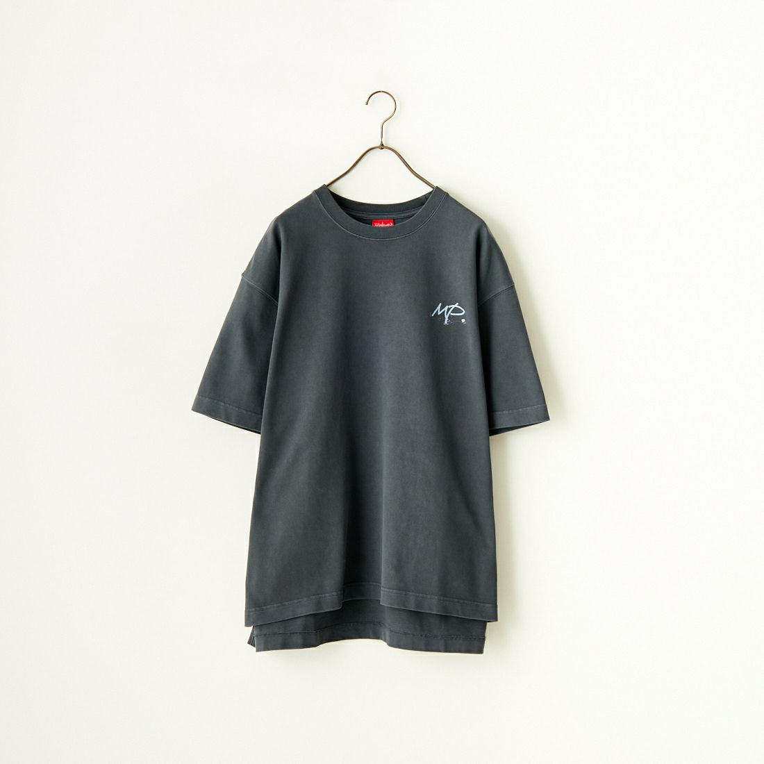 MANHATTAN PORTAGE [マンハッタンポーテージ] 別注 手描き風ロゴ バックプリントTシャツ [24SSMP-IN52-JF] CHARCOAL