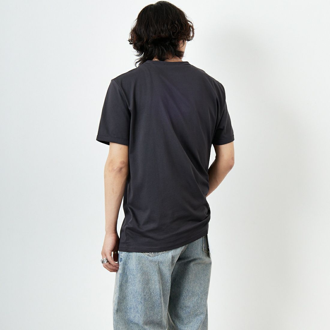 FRED PERRY [フレッドペリー] ワンポイントロゴ刺繍 ショートスリーブ リンガーTシャツ [M3519] Y93 ANCHOR &&モデル身長：179cm 着用サイズ：M&&