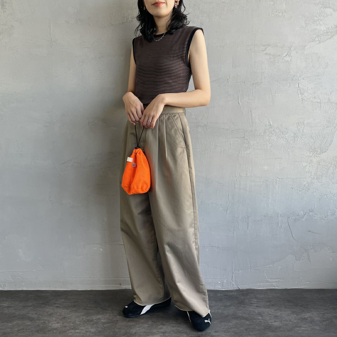 Robert P.Miller [ロバートピーミラー] 別注 パネルリブタンクトップ [RM241-2008IN-JF] BROWN &&モデル身長：160cm 着用サイズ：F&&
