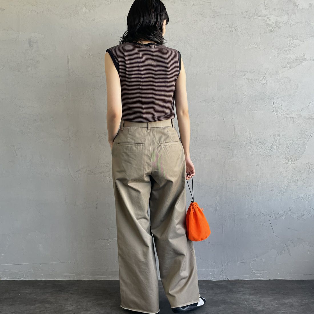 Robert P.Miller [ロバートピーミラー] 別注 パネルリブタンクトップ [RM241-2008IN-JF] BROWN &&モデル身長：160cm 着用サイズ：F&&