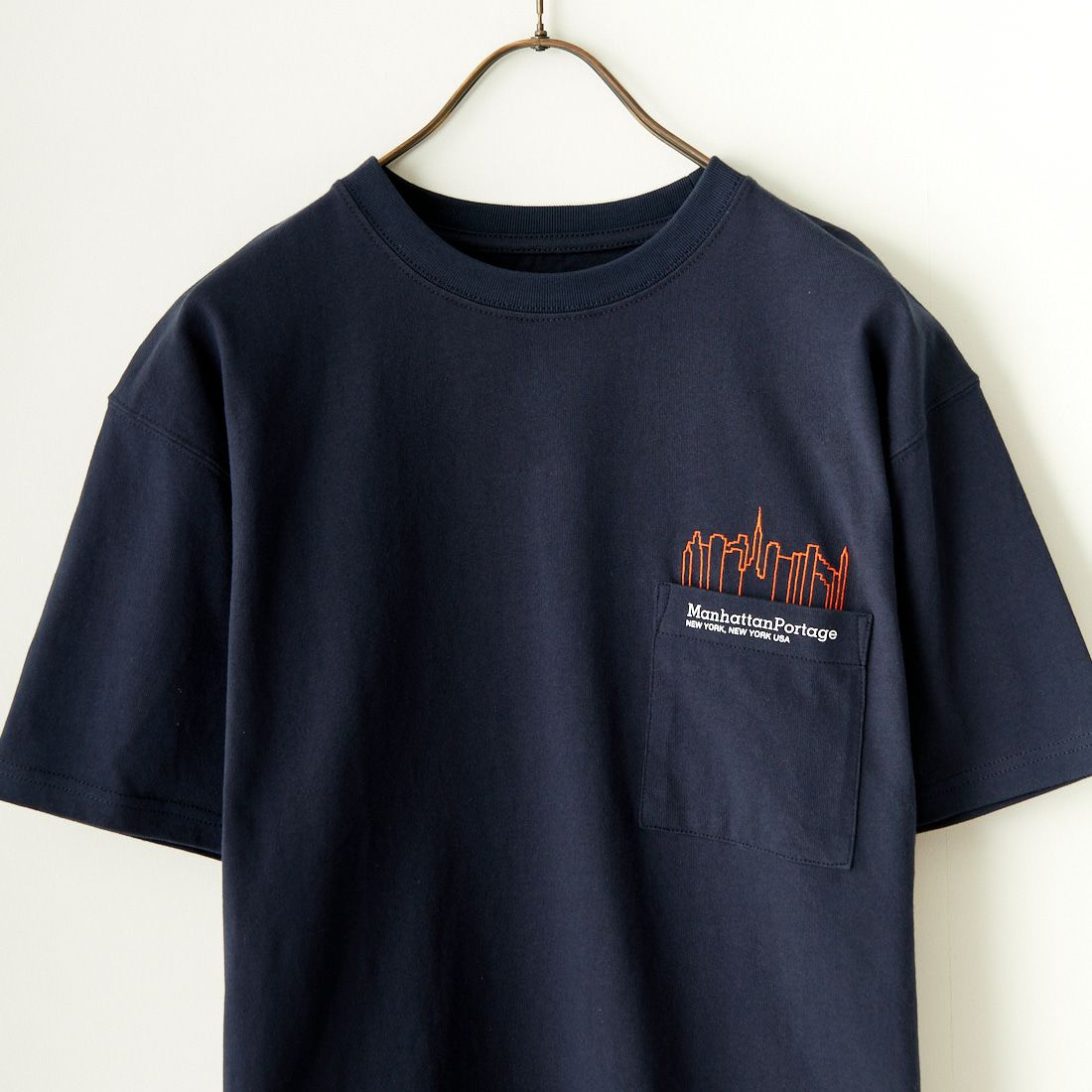 MANHATTAN PORTAGE [マンハッタンポーテージ] 別注 ポケット刺繍クルーネックTシャツ [24SSMP-IN48-JF] NAVY