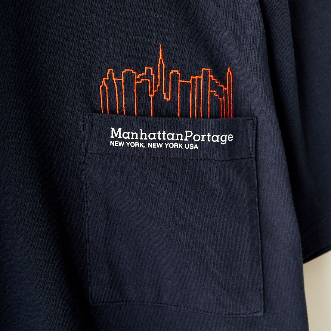 MANHATTAN PORTAGE [マンハッタンポーテージ] 別注 ポケット刺繍クルーネックTシャツ [24SSMP-IN48-JF] NAVY