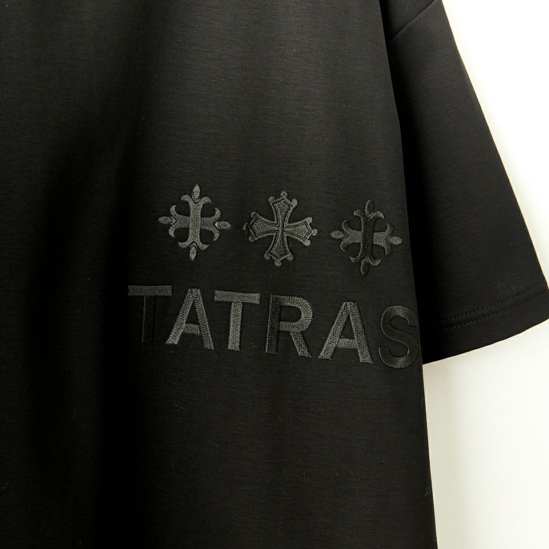 TATRAS [タトラス] 別注 GLUTO ショートスリーブTシャツ [MTIN24S8193-M-JF] BLACK