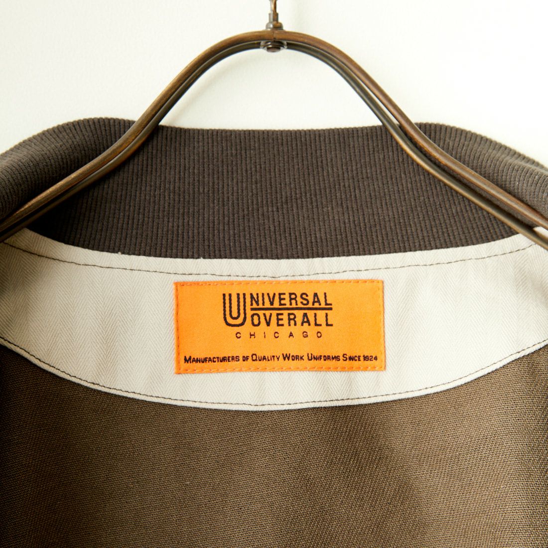 UNIVERSAL OVERALL [ユニバーサルオーバーオール] 別注 ボンバージャケット [U2411494IN-JF] OLIVE ZBR