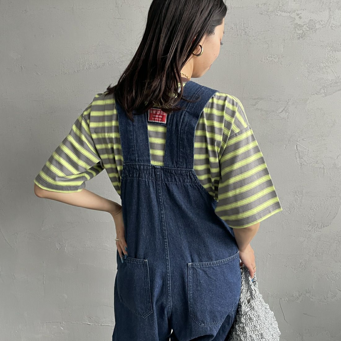 UNIVERSAL OVERALL [ユニバーサルオーバーオール] 別注 ワイドシルエットポケットTシャツ [U2412815IN-JF] GRY BORDER&&モデル身長：163cm　着用サイズ：F&&