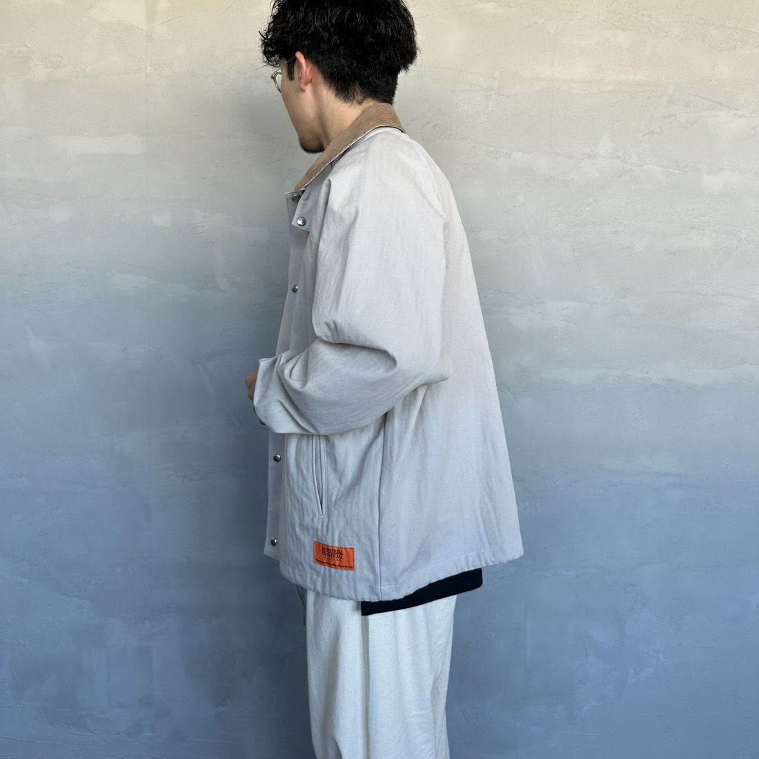 UNIVERSAL OVERALL [ユニバーサルオーバーオール] 別注 ハンティングジャケット [U2411431IN-JF] GRAY HB &&モデル身長：168cm 着用サイズ：M&&
