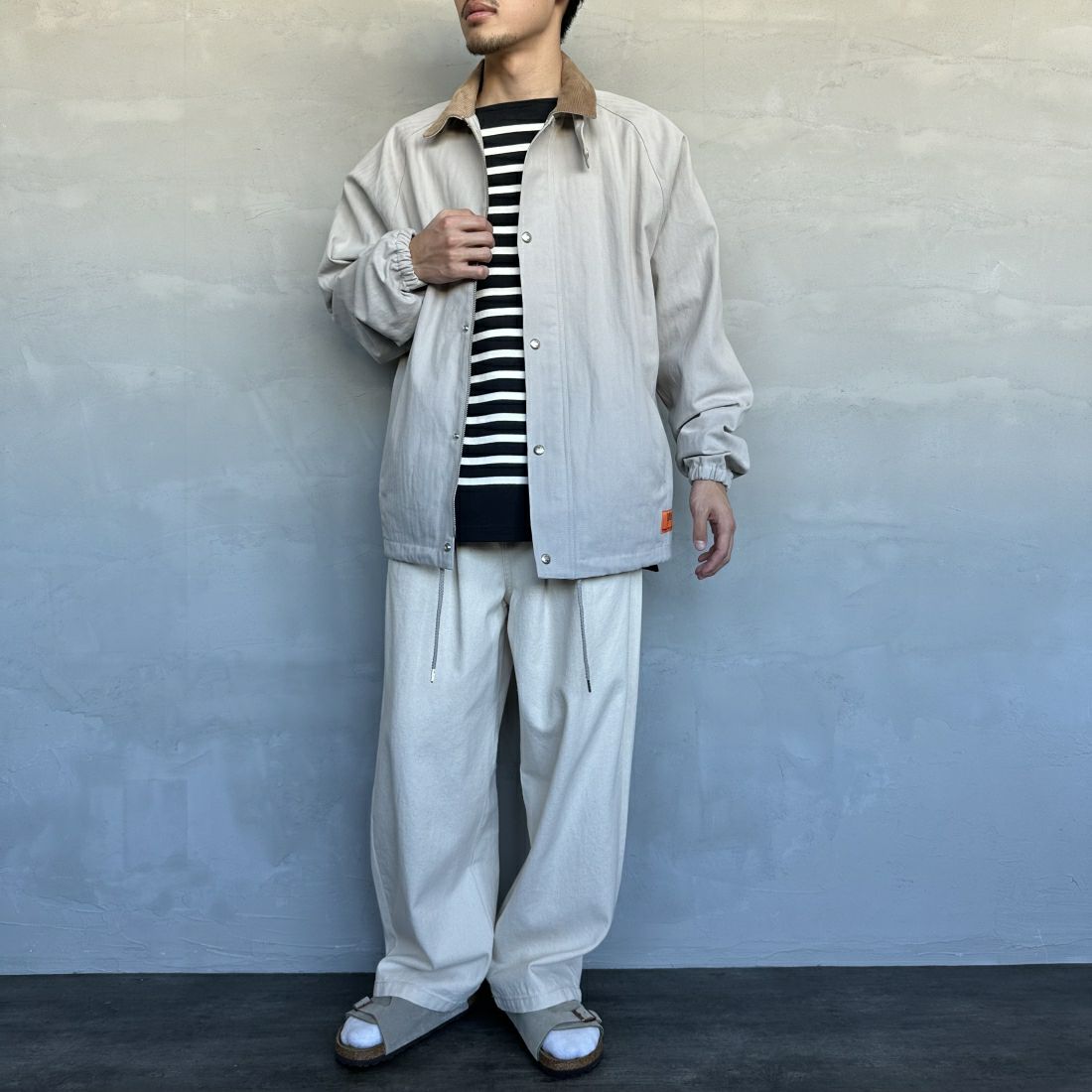 UNIVERSAL OVERALL [ユニバーサルオーバーオール] 別注 ハンティングジャケット [U2411431IN-JF] GRAY HB &&モデル身長：168cm 着用サイズ：M&&