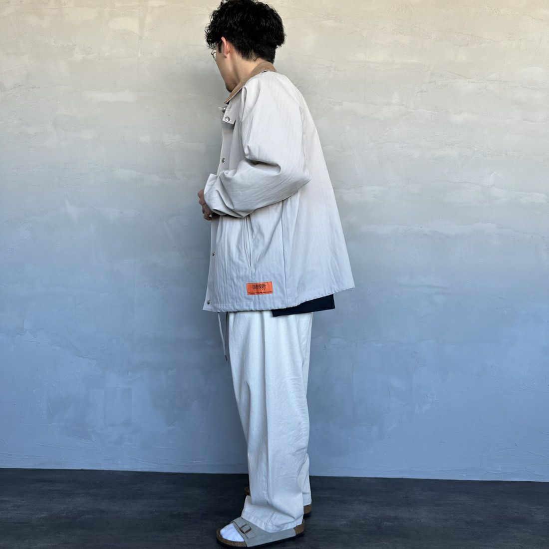 UNIVERSAL OVERALL [ユニバーサルオーバーオール] 別注 ハンティングジャケット [U2411431IN-JF] GRAY HB &&モデル身長：168cm 着用サイズ：M&&