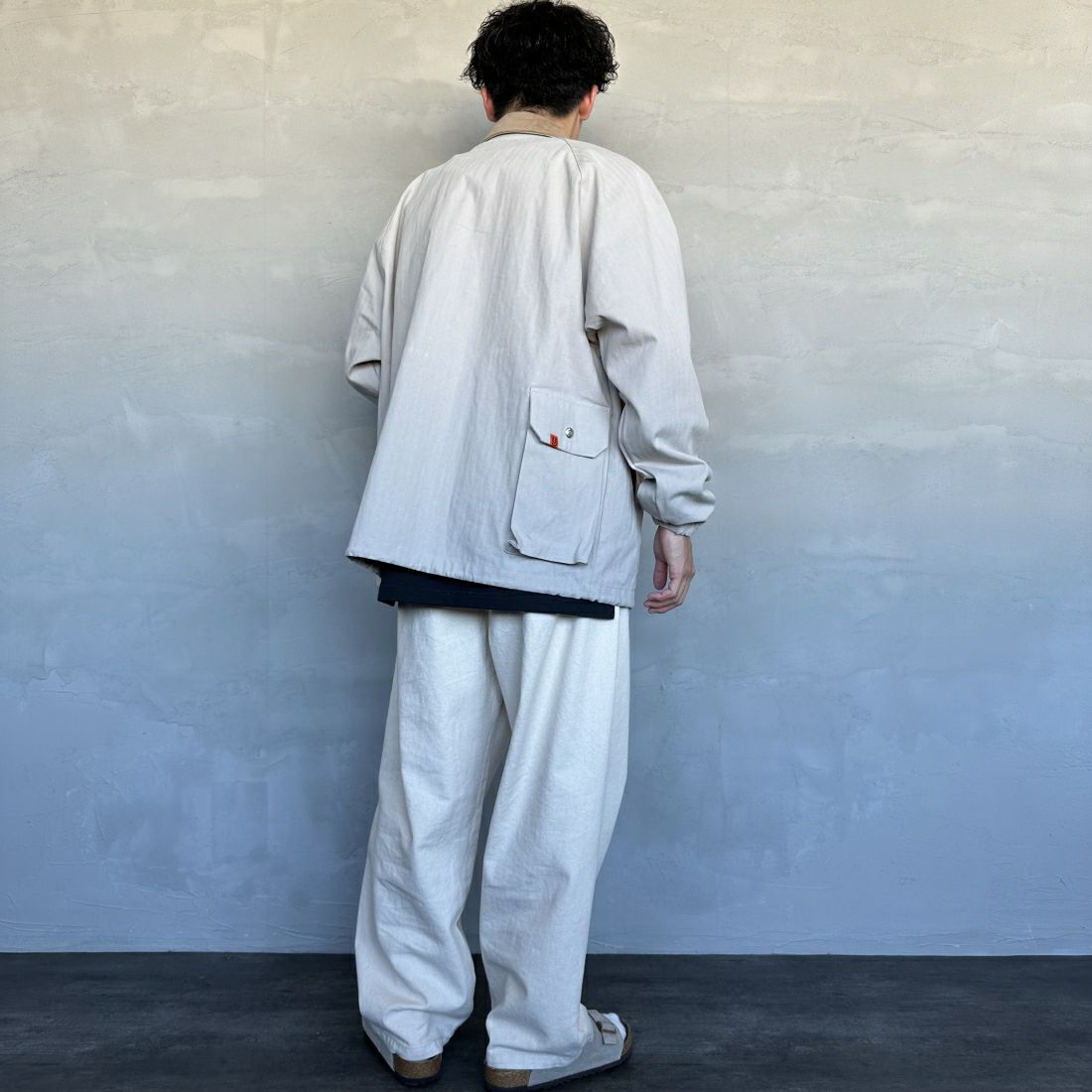 UNIVERSAL OVERALL [ユニバーサルオーバーオール] 別注 ハンティングジャケット [U2411431IN-JF] GRAY HB &&モデル身長：168cm 着用サイズ：M&&