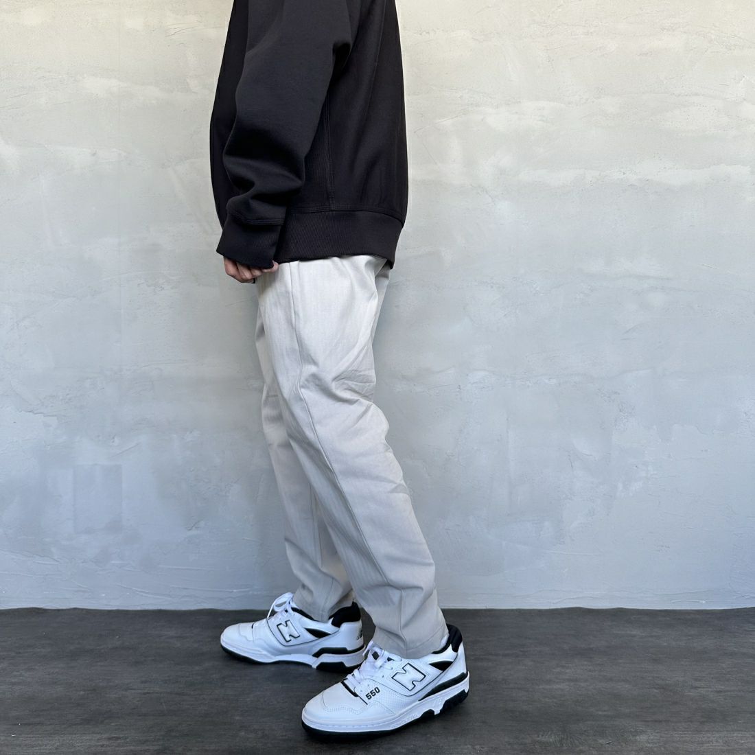UNIVERSAL OVERALL [ユニバーサルオーバーオール] 別注 シェフパンツ [U2413601IN-JF] GRAY HB &&モデル身長：168cm 着用サイズ：M&&