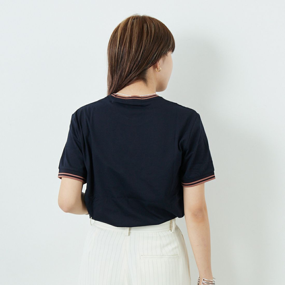 FRED PERRY [フレッドペリー] ツインティップTシャツ [M1588] Y31 NAVY/C &&モデル身長：167cm 着用サイズ：S&&