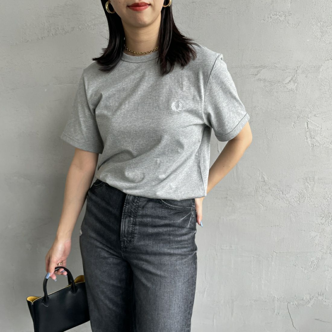FRED PERRY [フレッドペリー] リンガーTシャツ [M3519] R49 STEEL &&モデル身長：163cm 着用サイズ：S&&