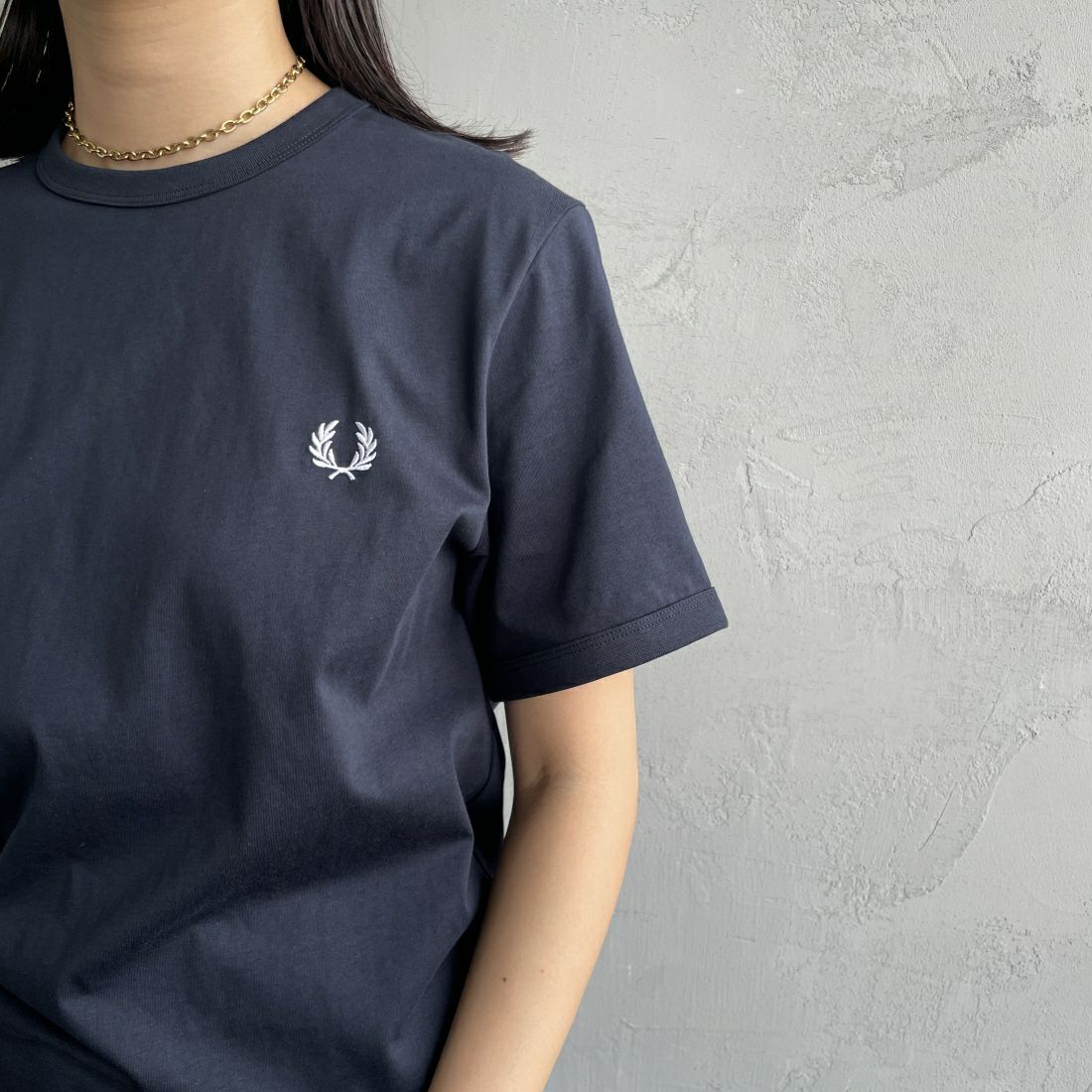FRED PERRY [フレッドペリー] リンガーTシャツ [M3519] 608 NAVY &&モデル身長：163cm 着用サイズ：S&&