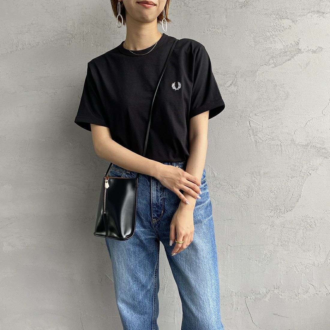 FRED PERRY [フレッドペリー] リンガーTシャツ [M3519] 102 BLACK &&モデル身長：163cm 着用サイズ：S&&