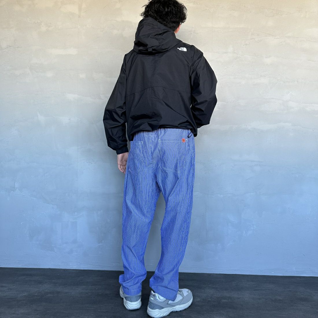 UNIVERSAL OVERALL [ユニバーサルオーバーオール] 別注 パジャマパンツ [U2411660IN-JF] NVY ST &&モデル身長：168cm 着用サイズ：L&&