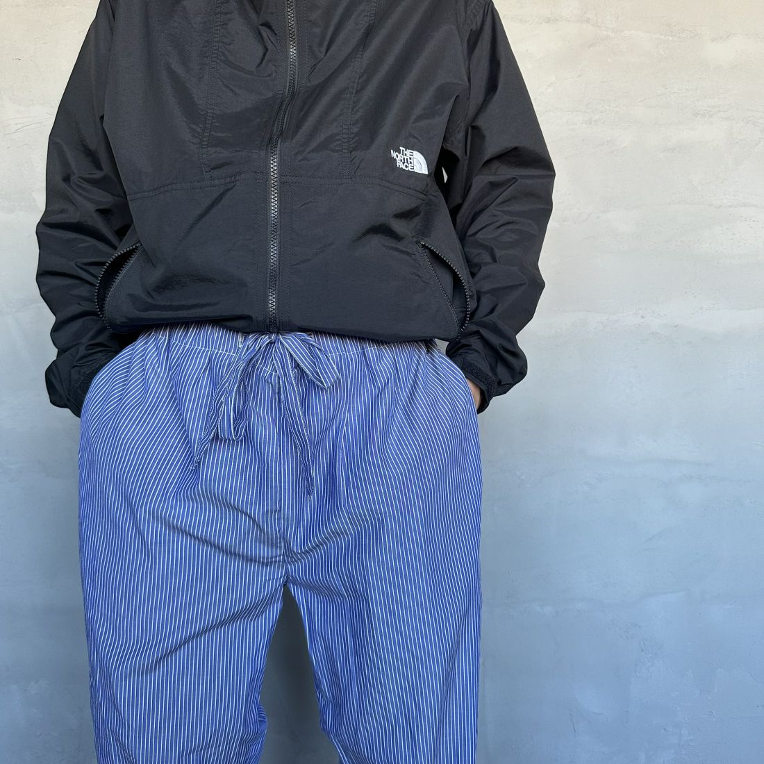 UNIVERSAL OVERALL [ユニバーサルオーバーオール] 別注 パジャマパンツ [U2411660IN-JF] NVY ST &&モデル身長：168cm 着用サイズ：L&&