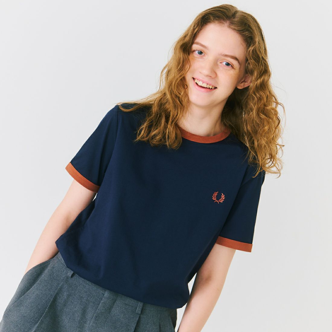 FRED PERRY [フレッドペリー] 別注 ワンポイントロゴ刺繍 ショートスリーブ リンガーTシャツ [M3519-JF] NAV/BRN
