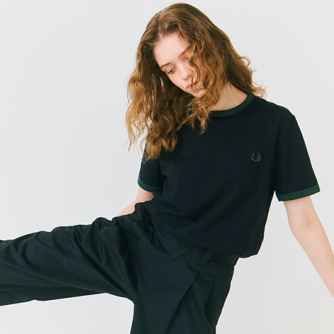 FRED PERRY [フレッドペリー] 別注 ワンポイントロゴ刺繍 ショートスリーブ リンガーTシャツ [M3519-JF] BLK/GRN