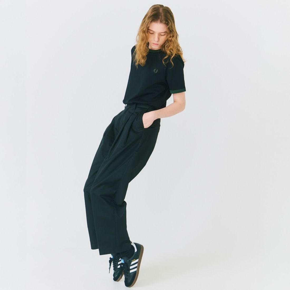 FRED PERRY [フレッドペリー] 別注 ワンポイントロゴ刺繍 ショートスリーブ リンガーTシャツ [M3519-JF] BLK/GRN