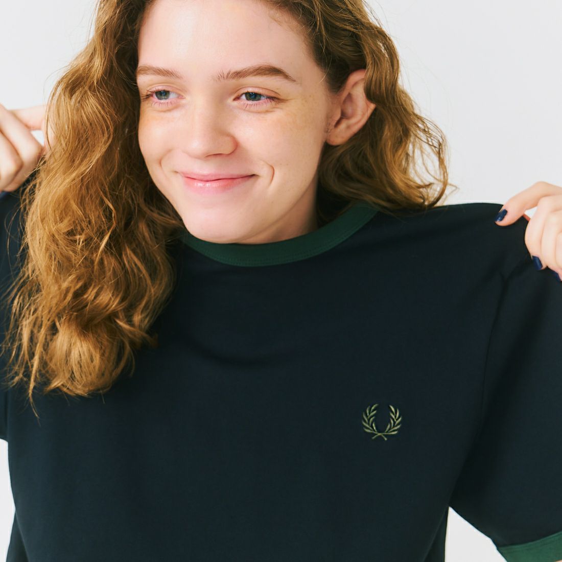 FRED PERRY [フレッドペリー] 別注 ワンポイントロゴ刺繍 ショートスリーブ リンガーTシャツ [M3519-JF] BLK/GRN