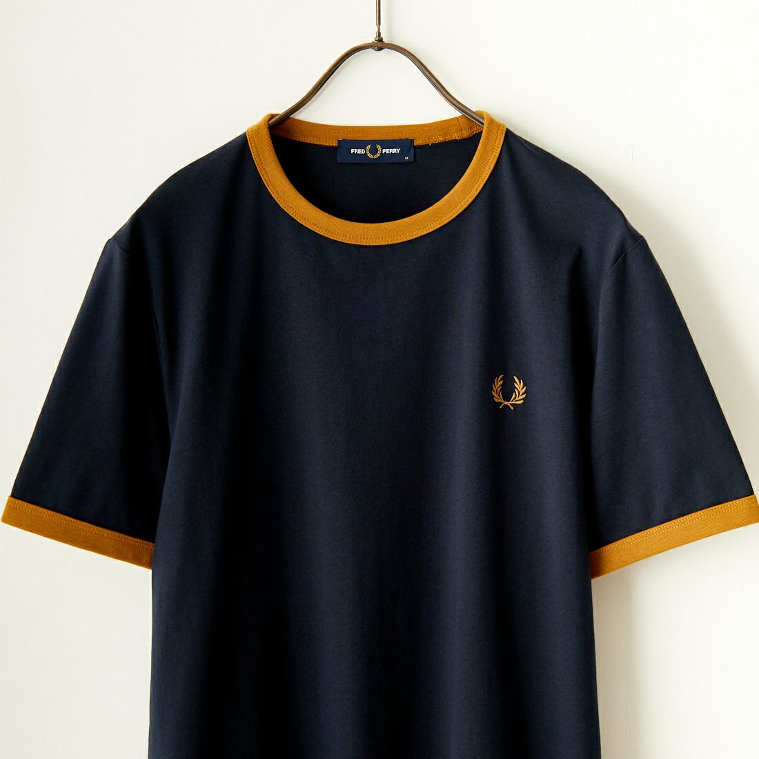 FRED PERRY [フレッドペリー] 別注 ワンポイントロゴ刺繍 ショートスリーブ リンガーTシャツ [M3519-JF] R63 NVY/DA