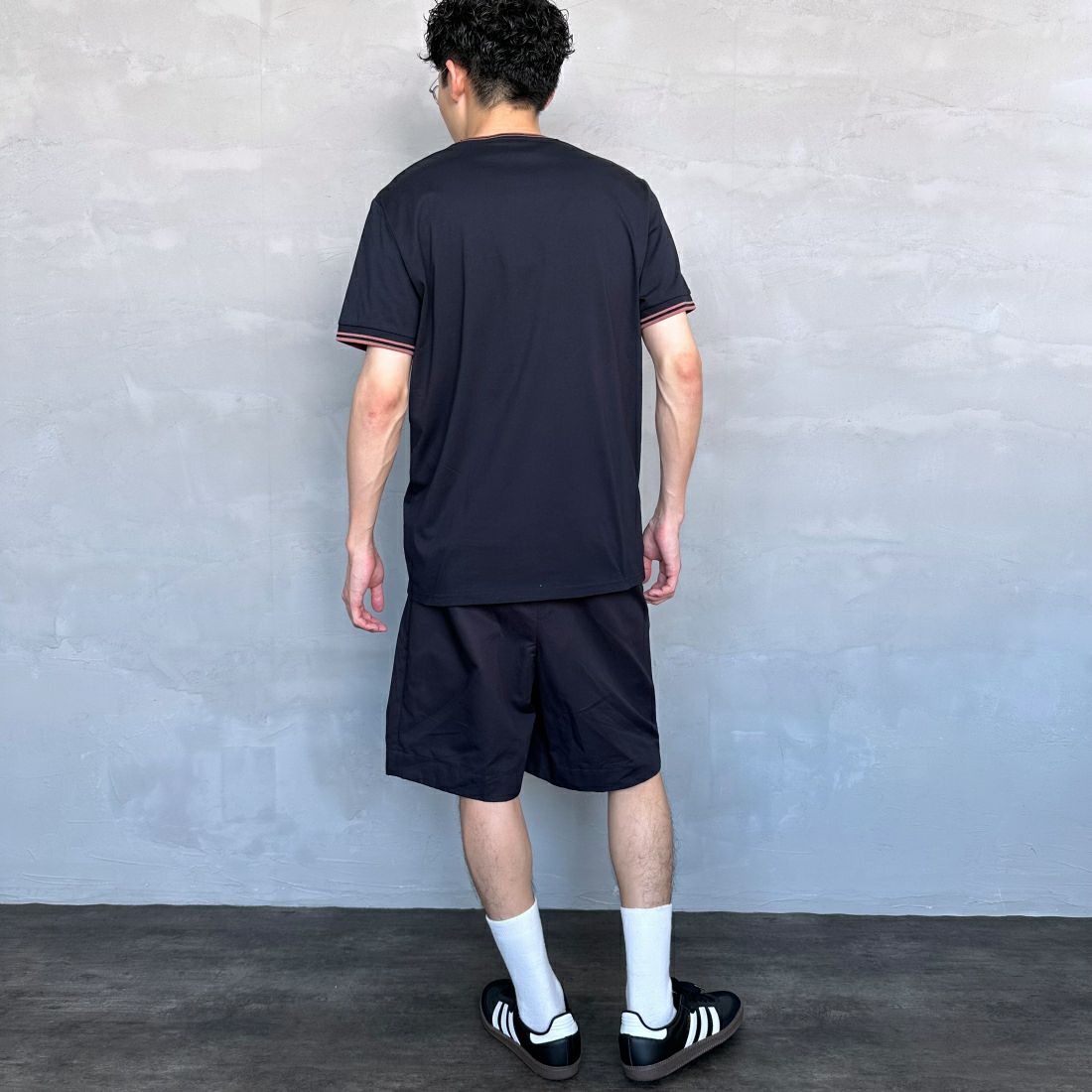 FRED PERRY [フレッドペリー] ツインティップTシャツ [M1588] Y31 NAVY/C &&モデル身長：168cm 着用サイズ：M&&