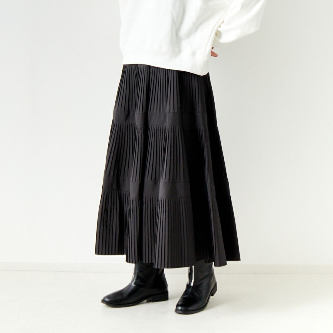 DIGNITE COLLIER [ディニテコリエ] 3段プリーツスカート [80241005] 004 ﾌﾞﾗｯｸ &&モデル身長：160cm 着用サイズ：F&&