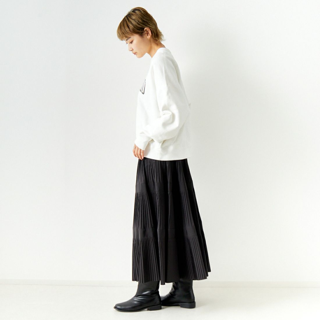 DIGNITE COLLIER [ディニテコリエ] 3段プリーツスカート [80241005] 004 ﾌﾞﾗｯｸ &&モデル身長：160cm 着用サイズ：F&&