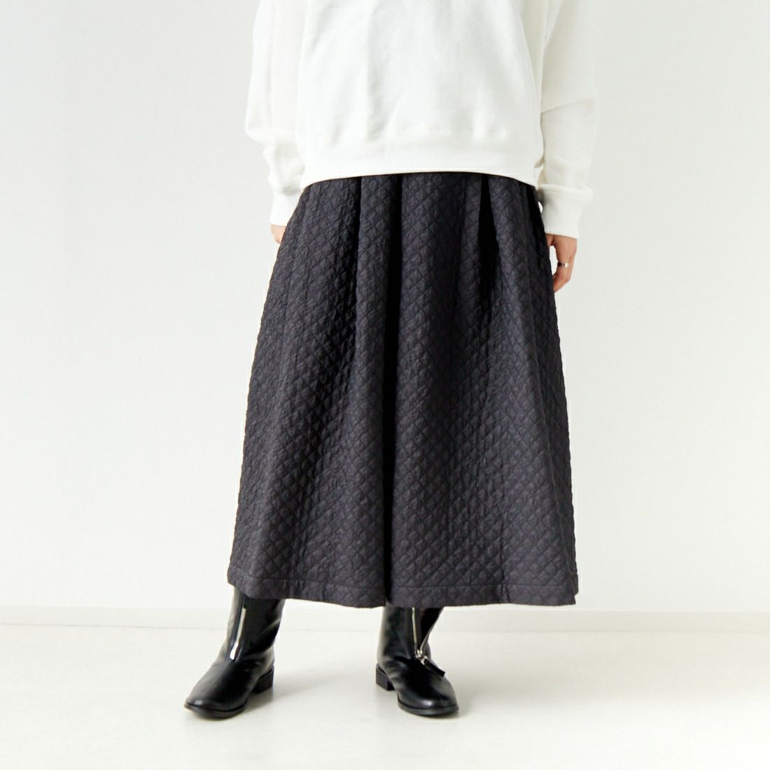 CLOCHE [クロシェ] キルティングフレアスカート [35286551] 88 ﾌﾞﾗｯｸ &&モデル身長：160cm 着用サイズ：2&&