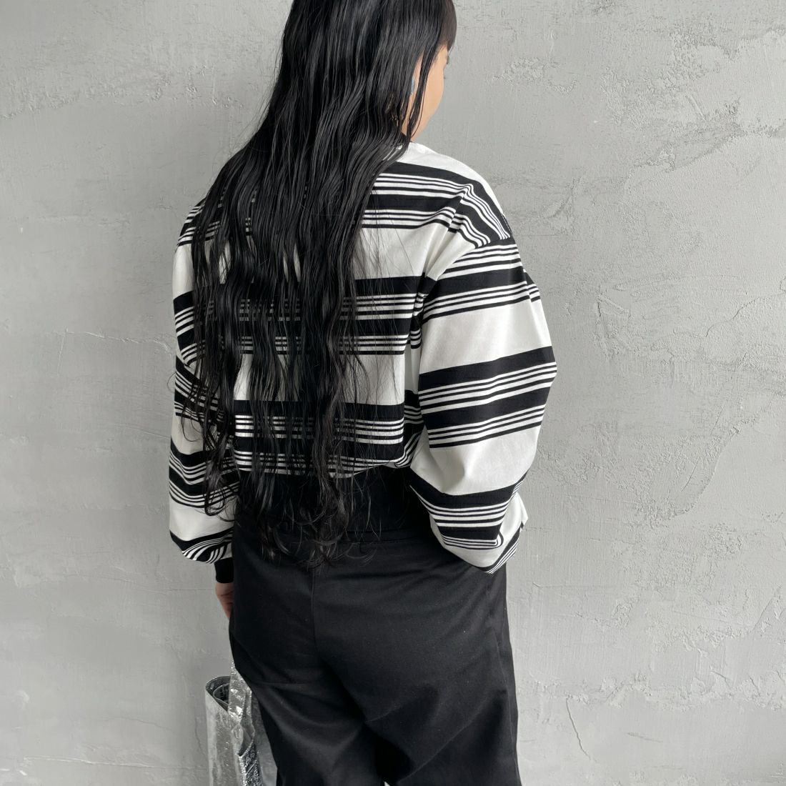 UNIVERSAL OUNIVERSAL OVERALL [ユニバーサルオーバーオール] 別注 ロングスリーブ ボーダーポロシャツ [U2411284IN-JF] WHT BORDER &&モデル身長：156cm 着用サイズ：S&&VERALL [ユニバーサルオーバーオール] 別注 ロングスリーブ ボーダーポロシャツ [U2411284IN-JF] BRN BORDER