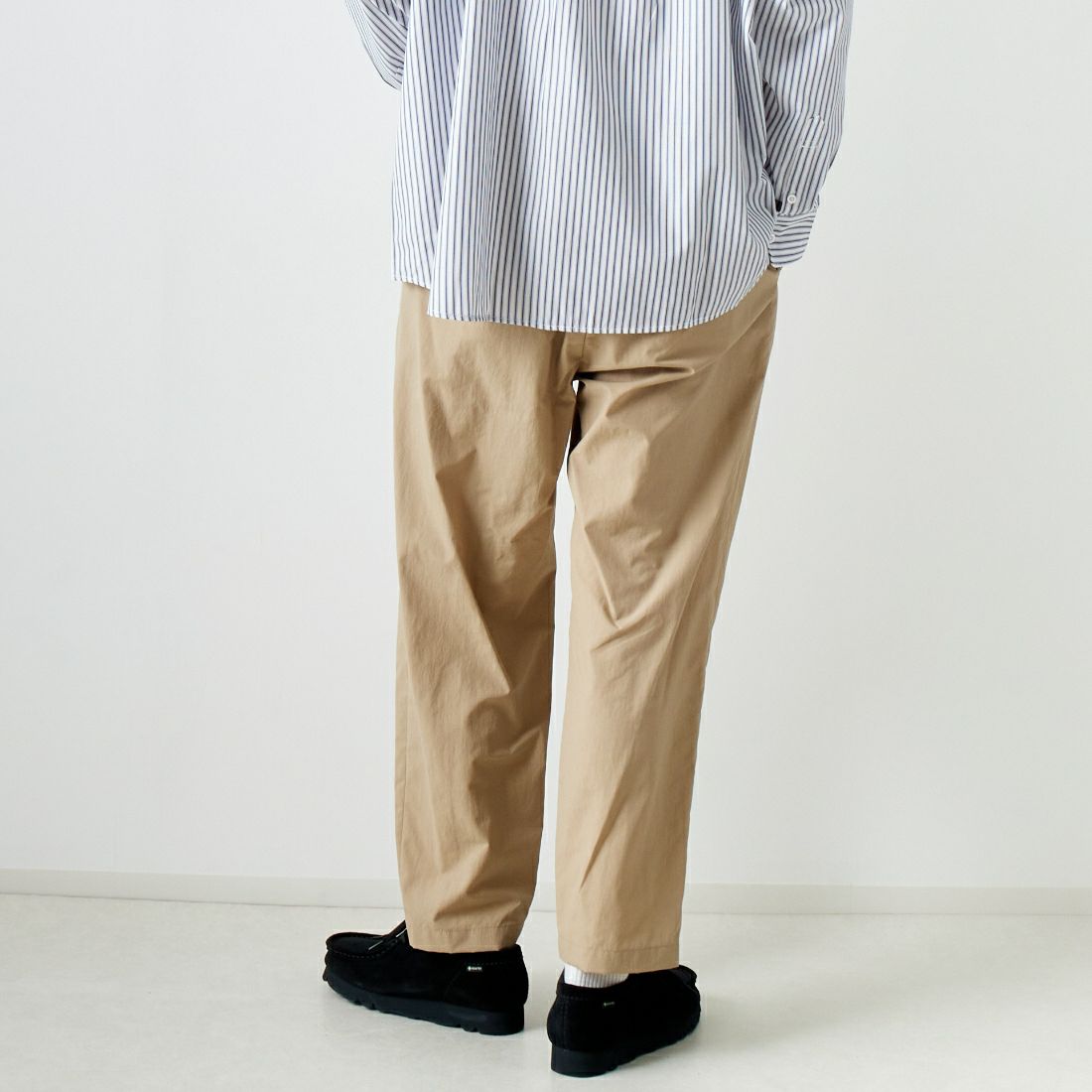 Noir Fabrik [ヌワールファブリック] イージートラウザー [UNSLACKS-M-241-02-IN] BEIGE &&モデル身長：182cm 着用サイズ：46&&
