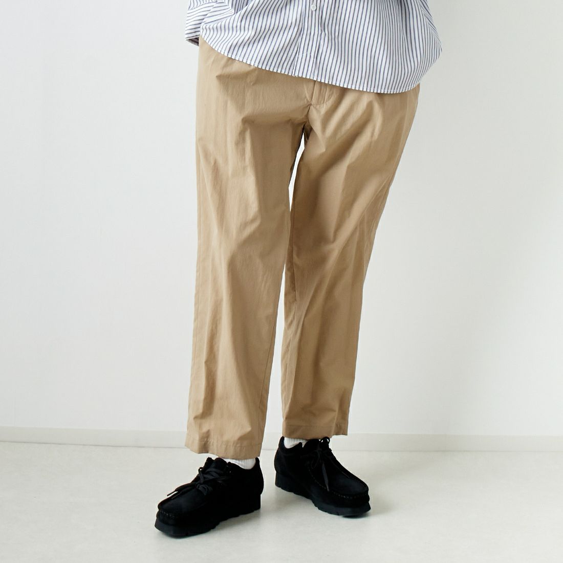 Noir Fabrik [ヌワールファブリック] イージートラウザー [UNSLACKS-M-241-02-IN] BEIGE &&モデル身長：182cm 着用サイズ：46&&