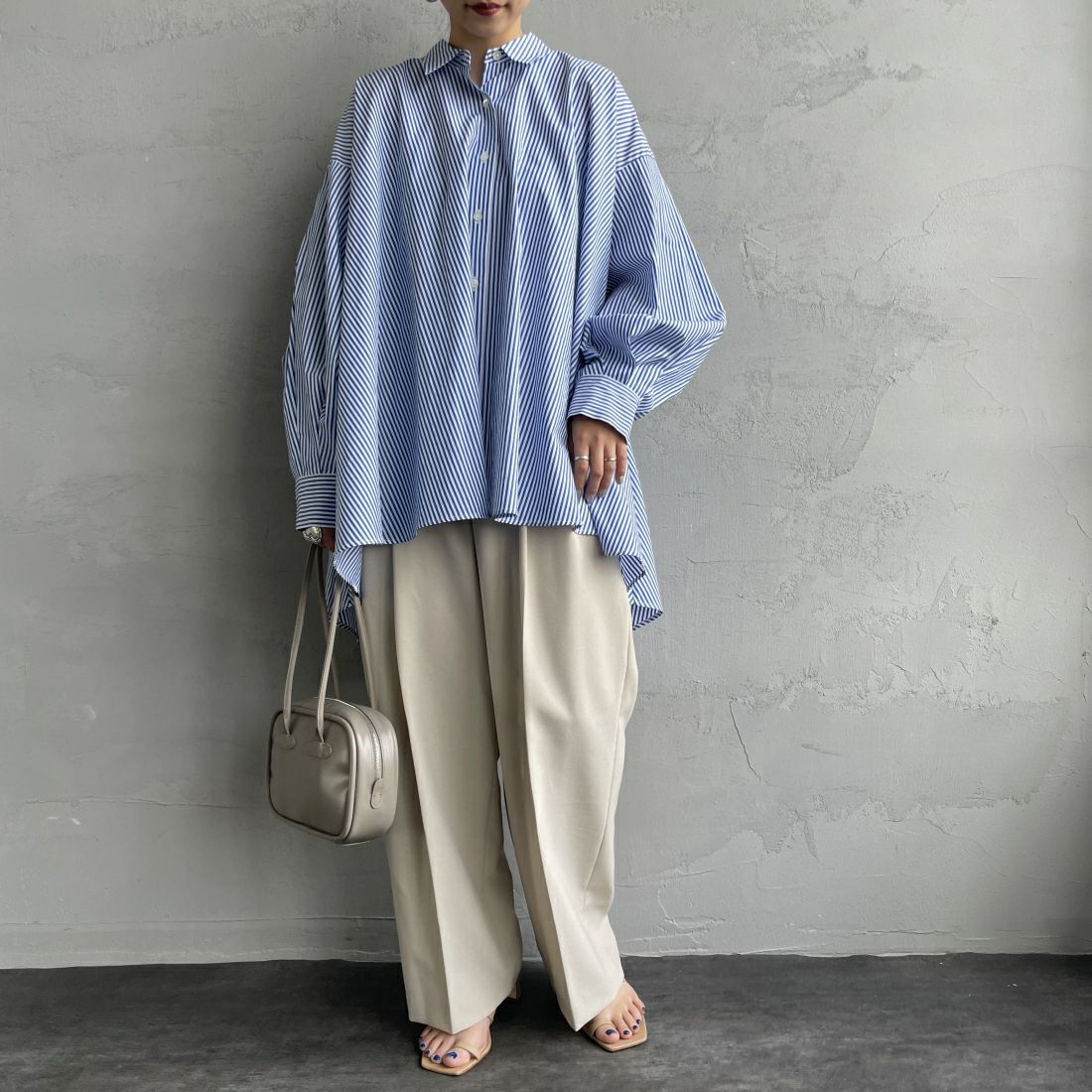 mizuiro ind [ミズイロインド] ストライプワイドシャツ [4-230027] 90 31 BLUE &&モデル身長：156cm 着用サイズ：F&&