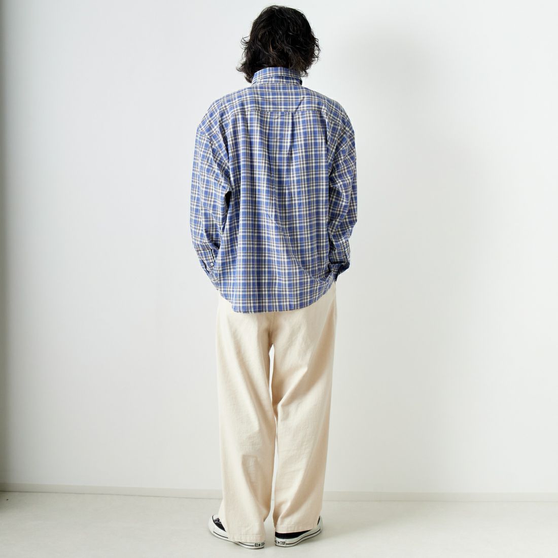 Jeans Factory Clothes [ジーンズファクトリークローズ] ビッグボタンダウンシャツ [JFC-241-014] F CK.BLU &&モデル身長：182cm 着用サイズ：L&&