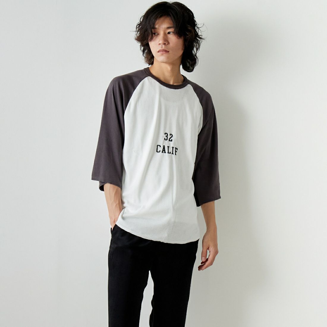 HELLO CALIF [ハローカリフ] スラブベースボールTシャツ [641521] OFF WHT &&モデル身長：182cm 着用サイズ：L&&