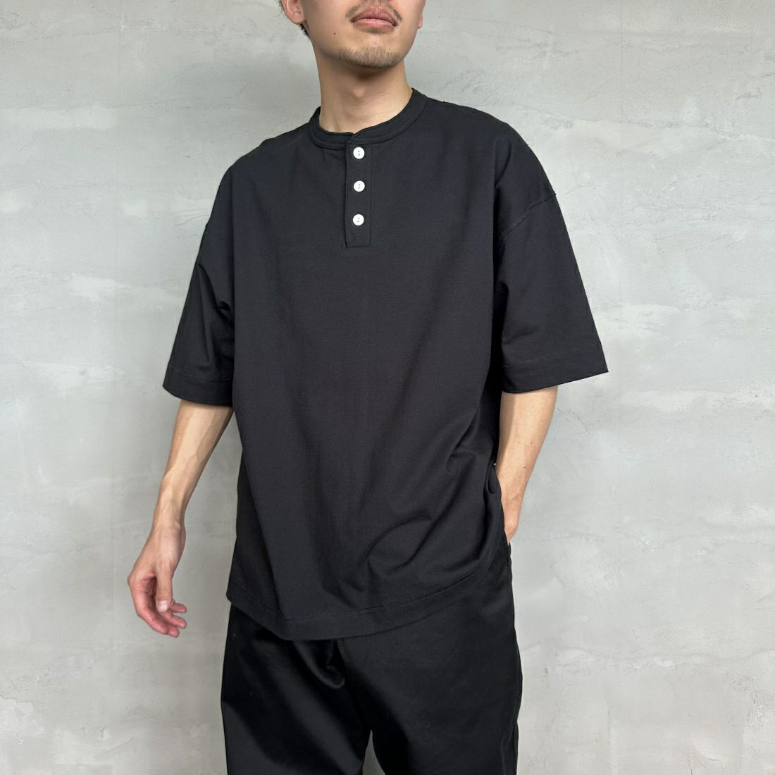 BLACK&&モデル身長：168cm 着用サイズ：L&&