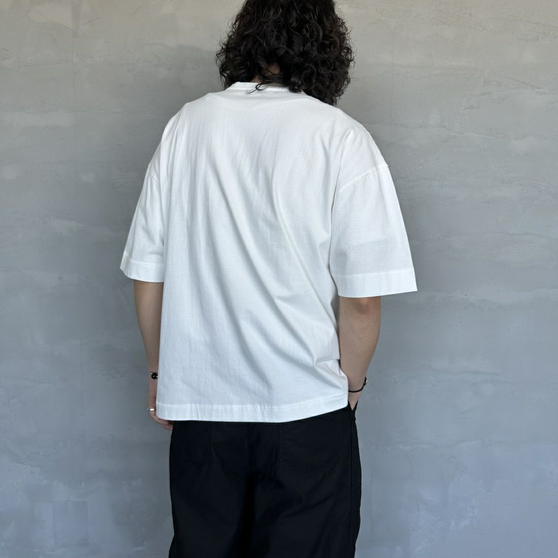 Health knit [ヘルスニット] 別注 ビックシルエット ヘンリーネックTシャツ [HR24S-M021-JF] WHITE &&モデル身長：173cm 着用サイズ：M&&